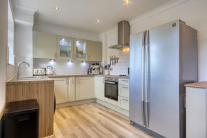 Kitchen/Breakfast Room- click for photo gallery